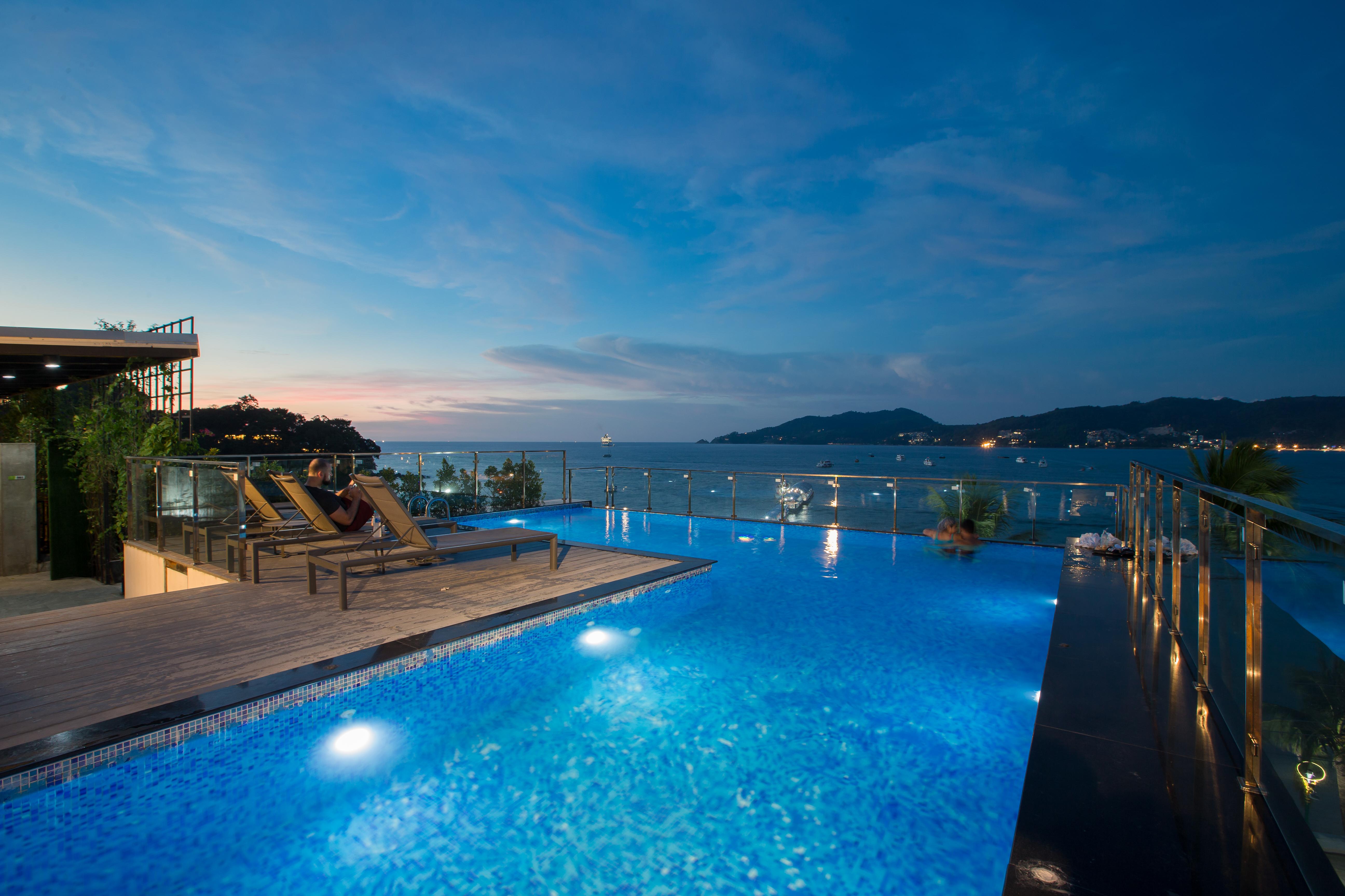 Patong Signature Boutique Hotel Екстер'єр фото