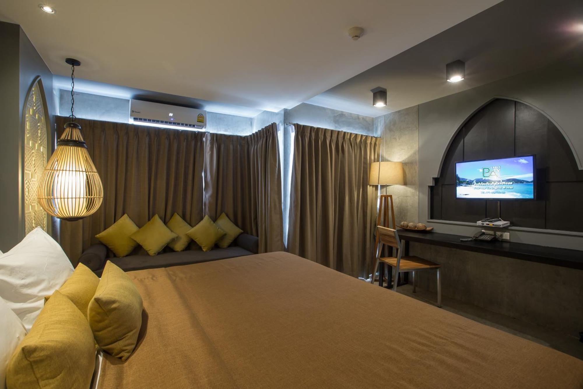 Patong Signature Boutique Hotel Екстер'єр фото